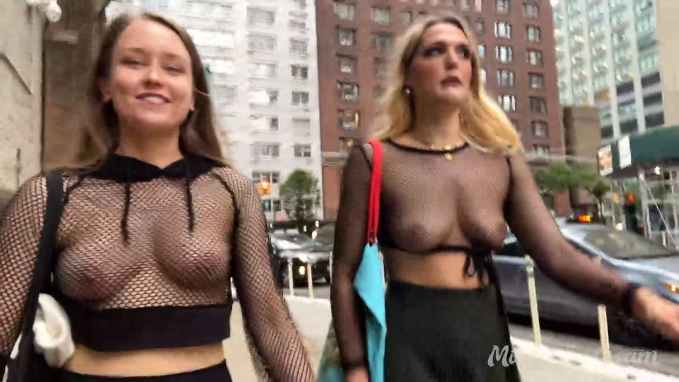 Missionicecream and Savvysuxx Explicit Public Display on Bus
