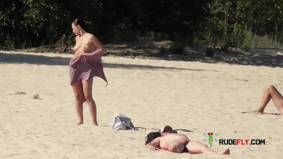 Group sex at naturist strand