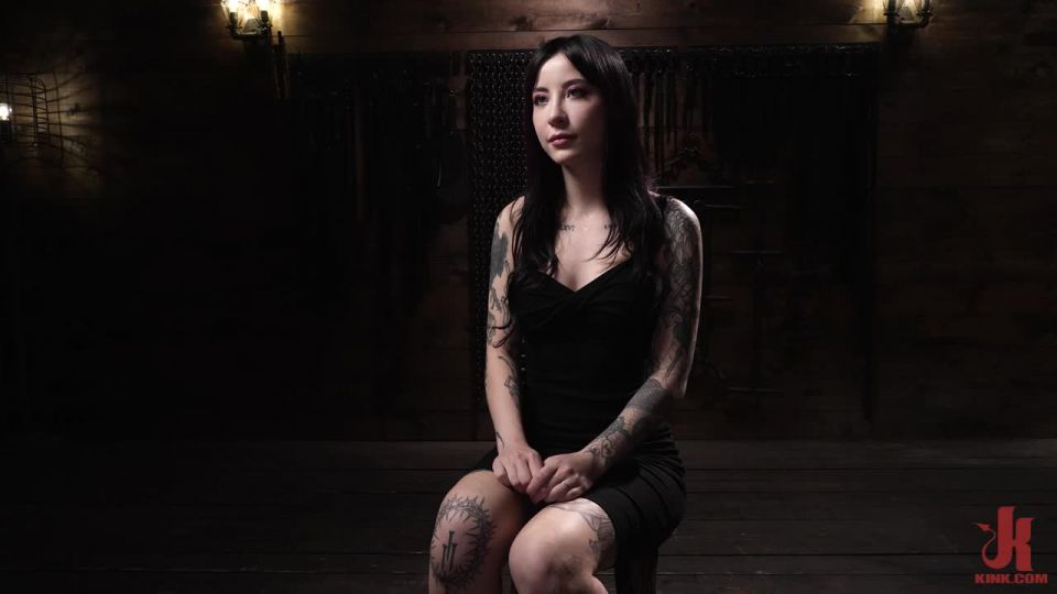 online clip para adultos 22 Charlotte Sartre: Extreme Bondage en femdom porno bdsm porno compilación