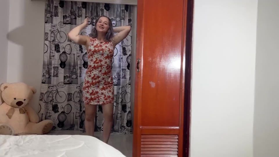 Mi Dulce Hermanastra Me Pide Que Le Ayude Con Sus Vestidos - Pornhub, Ashleysoy (FullHD 2021)