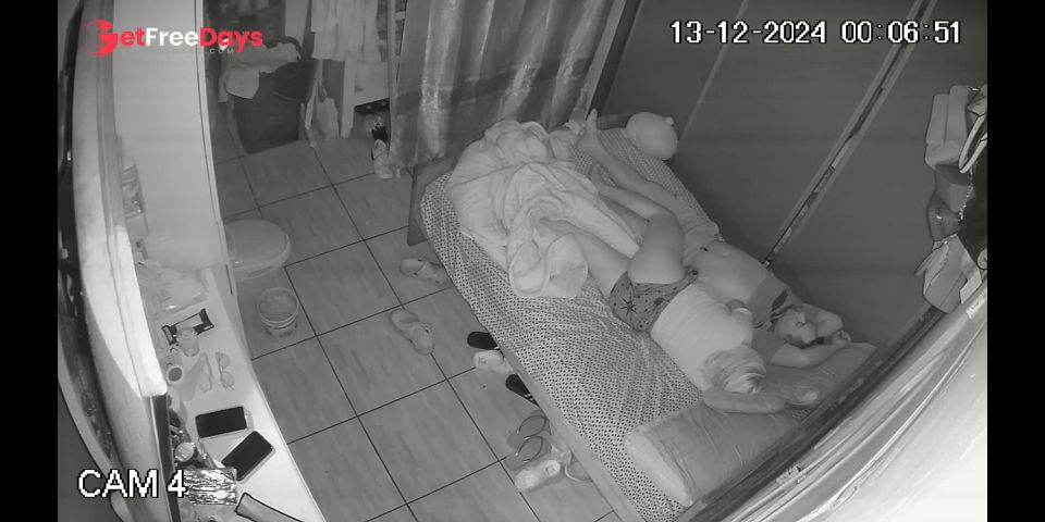 [Sleeping.Porn] Watch her amazing shapes while she sleeps-she wont mind couple vid