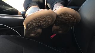 Online Fetish video Wrinkled soles – Ashley’s ebony feet