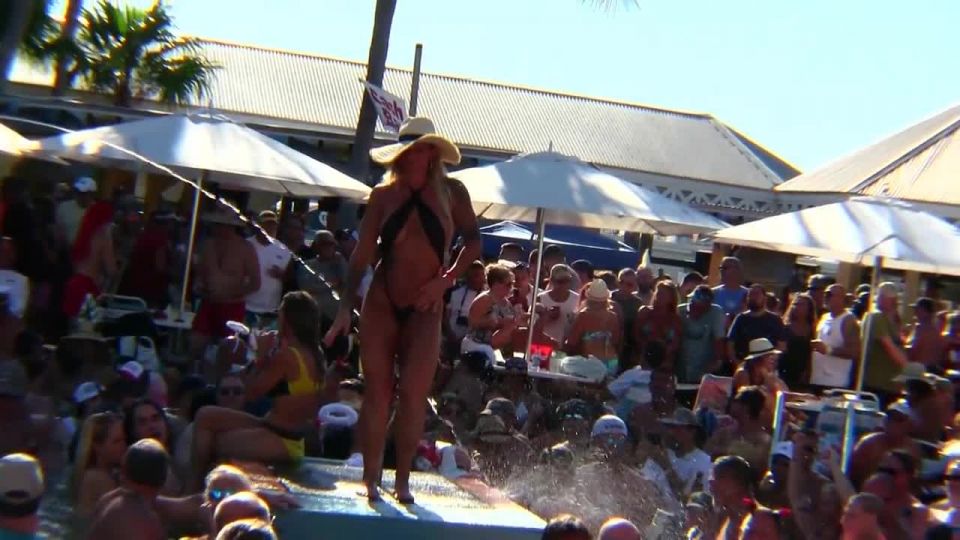 online adult clip 31 Sexy Skin 2 Win Pool Party on big tits porn fetish pornstars