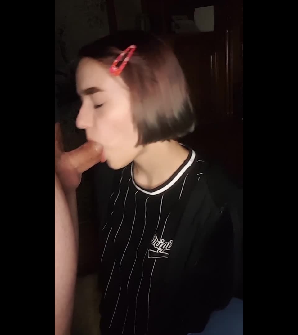 Schoolgirl gives a blowjob