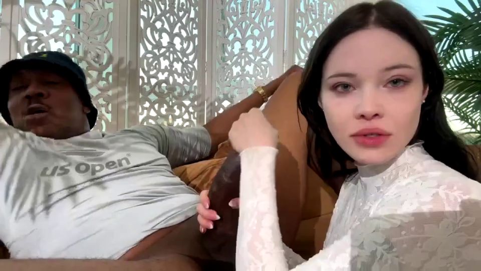 Fetish OkiChloeo toma en dredd masiva polla negra OkiChloeo