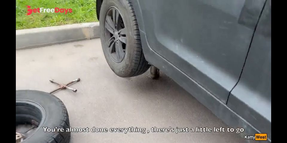 Girl in Fur Coat Thanks Guy for Helping with Broken Car and Lets Him Cum on Face