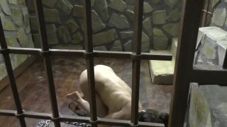 Pequeña chica roja en la celda Video Sexo Descargar Porno