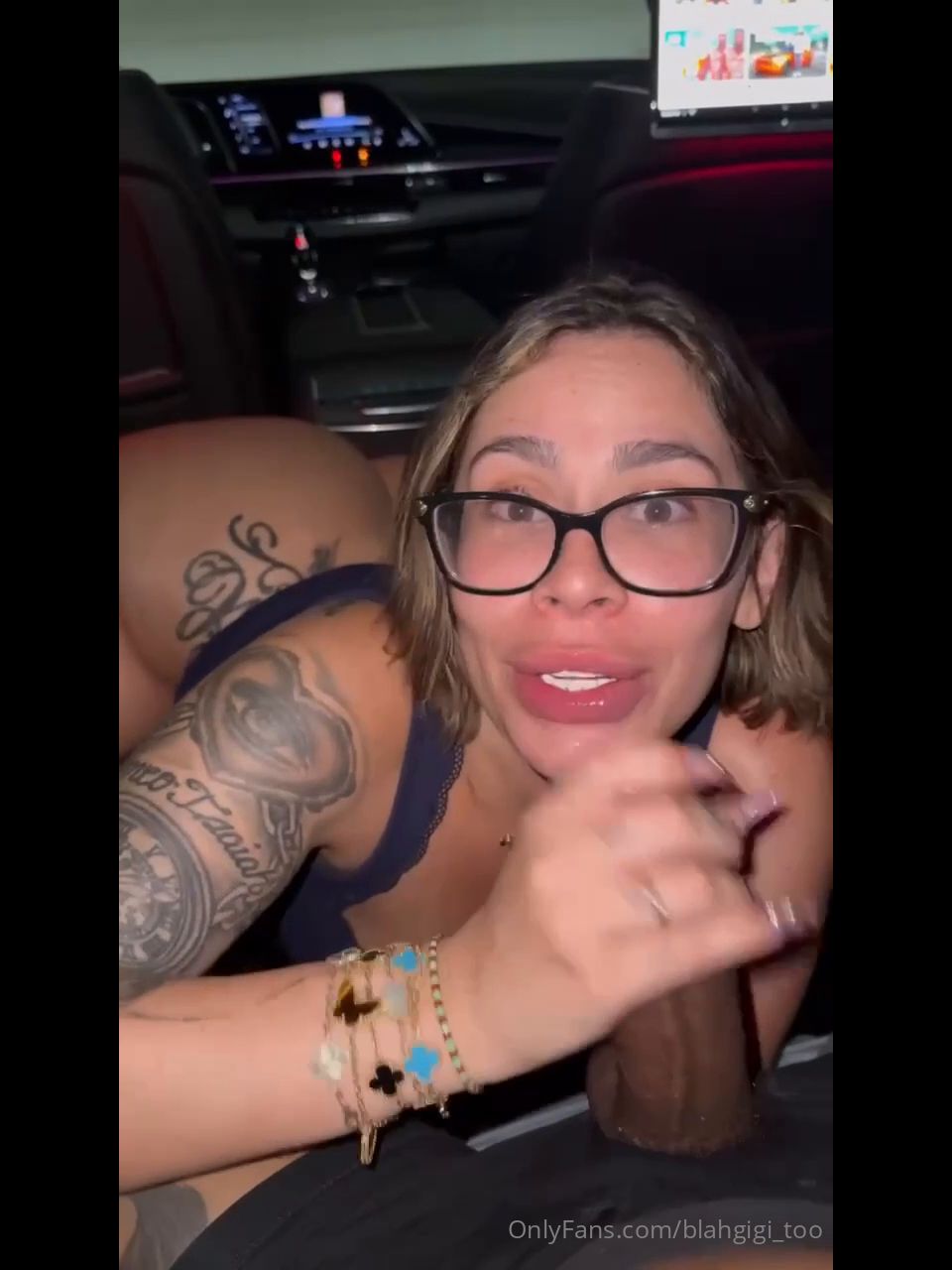 Gigi Torres - Uber Gigi - HD 720P de 5 estrellas