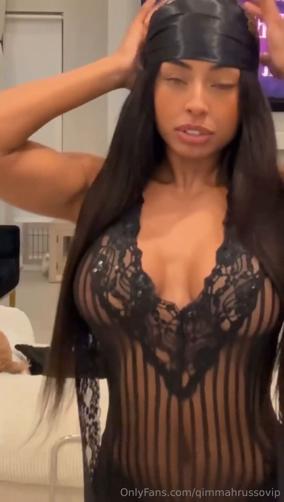 Qimmah Russo - Solo - FullHD 1080P