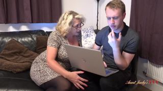 [AuntJudysXXX] Camilla Seduces The Computer Guy [12.28.21] [1080p]