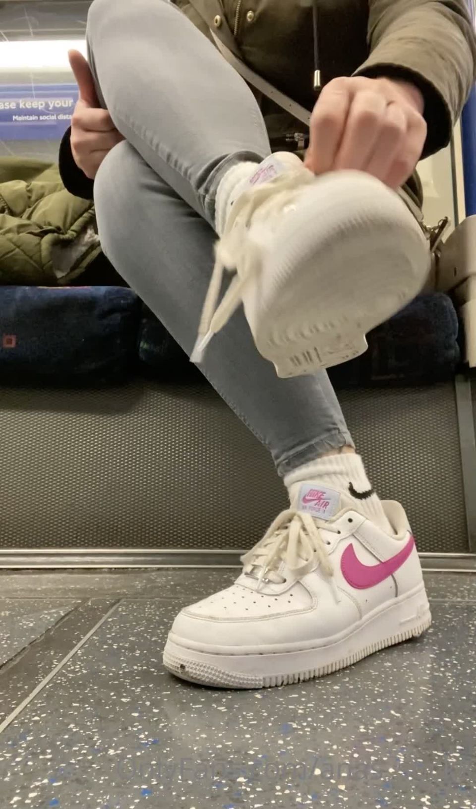 Ana - anas socks () Anassocks - what would you do if you see me taking my shoes and socks off in public transport 14-12-2020