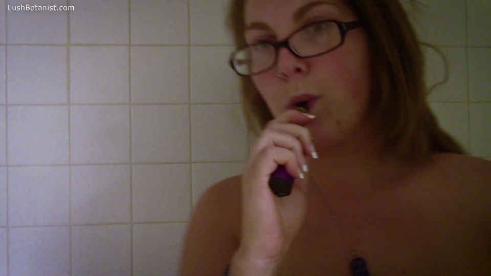 porn video 16 big tits busty natural bbw | Lush Botanist – BBW Vape and Shower | farting