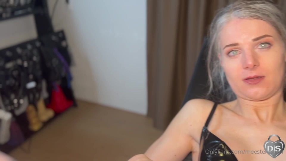 Señora Noir - meesteresnoir Meesteresnoir - compré un nuevo consolador para x mas y esta fue la primera vez que lo usé o debería hacerlo 13-02-2023