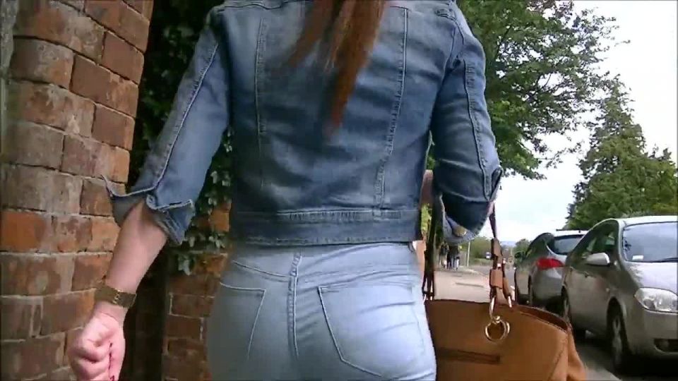 Candid teen ass in tight blue jeans