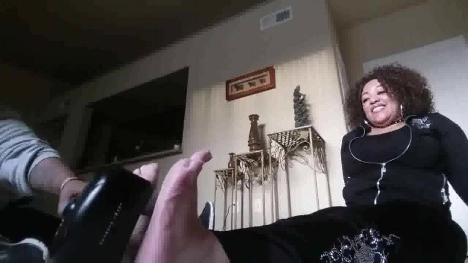 Bbw foot tickle bbw 