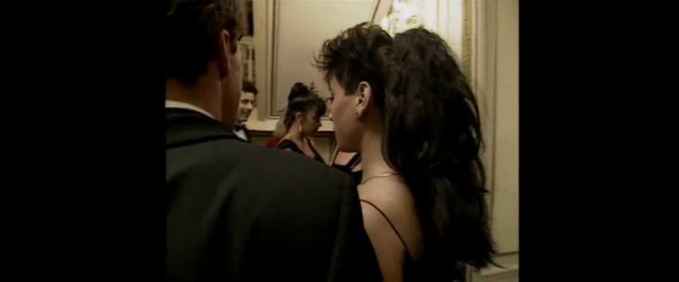 7116 Chateau De Dames Mansion Of Desire