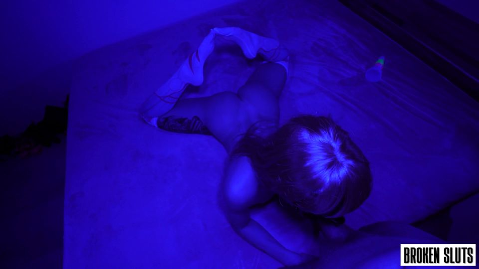 Broken Sluts 25 09 19 Ana Lingus XXX 1080p MP4 - WRB - Xxx
