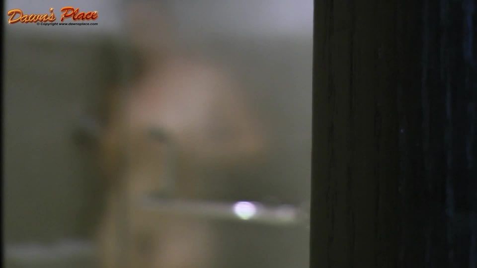 Lugar de amanecer – ducha espía - tetas naturales