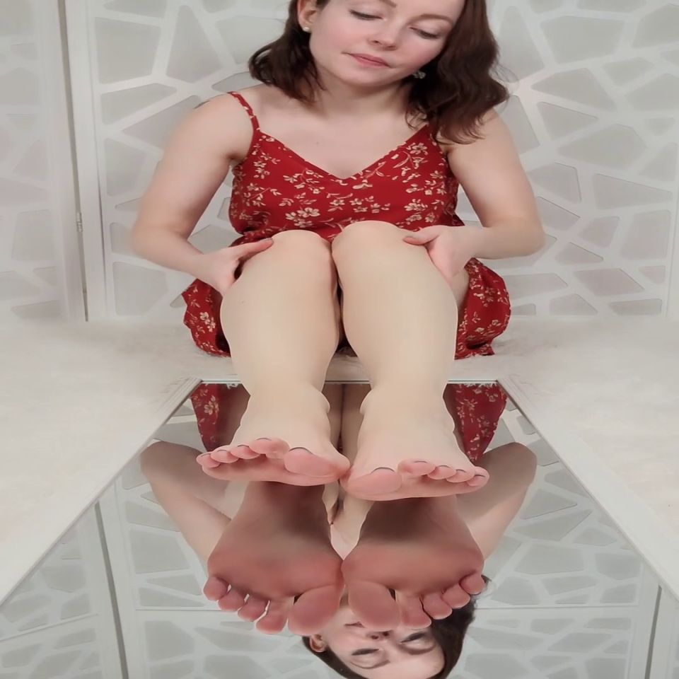 Pt 1 Thetinyfeettreat - Barefoot Mirror Play