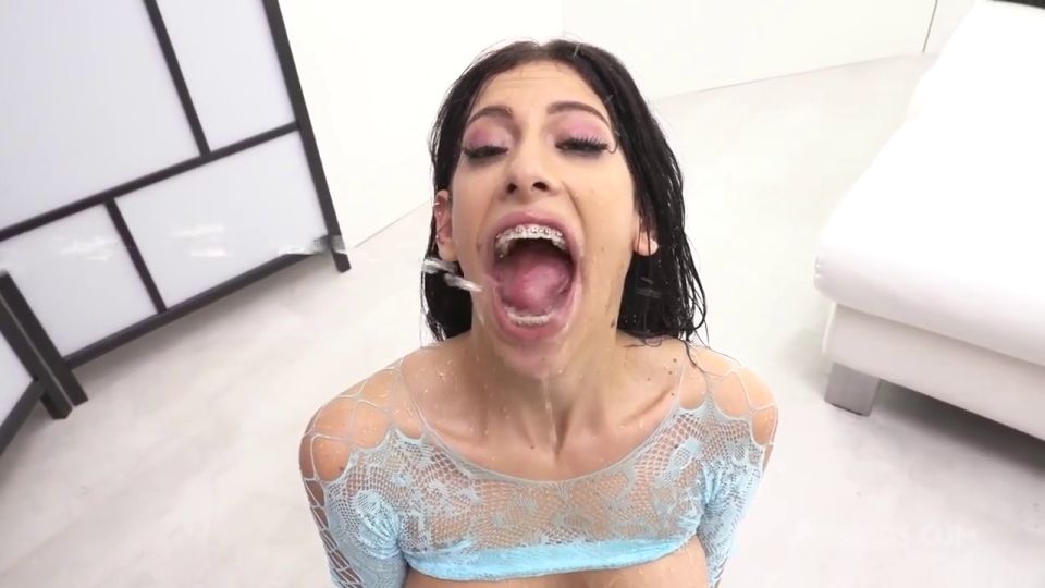 6205 Alicia Trece 4 Gang Bang