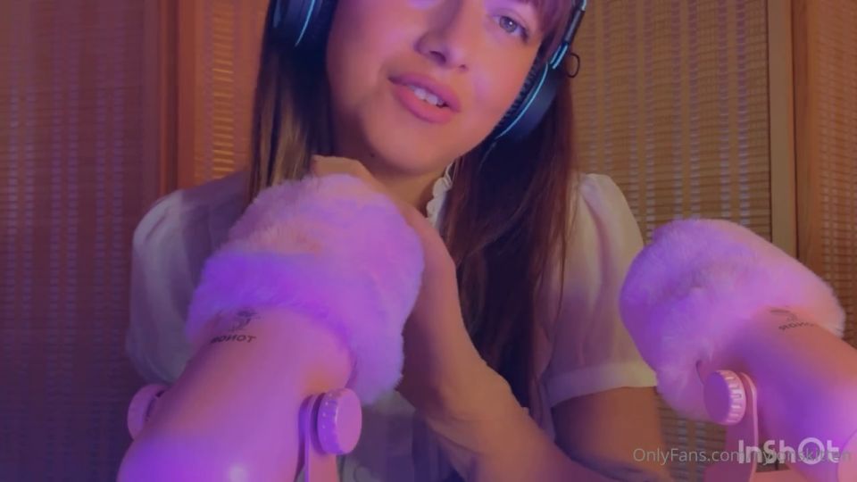 Fetish porn Nylonskitten Nylonskitten aka nylonskitten - 01-17-2025 OnlyFans Video - A little ASMR using my new Microphones last night  You may want to watch this video