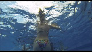 Porn online Voyeur – Underwater swimsuit tracking – YMUW-1082