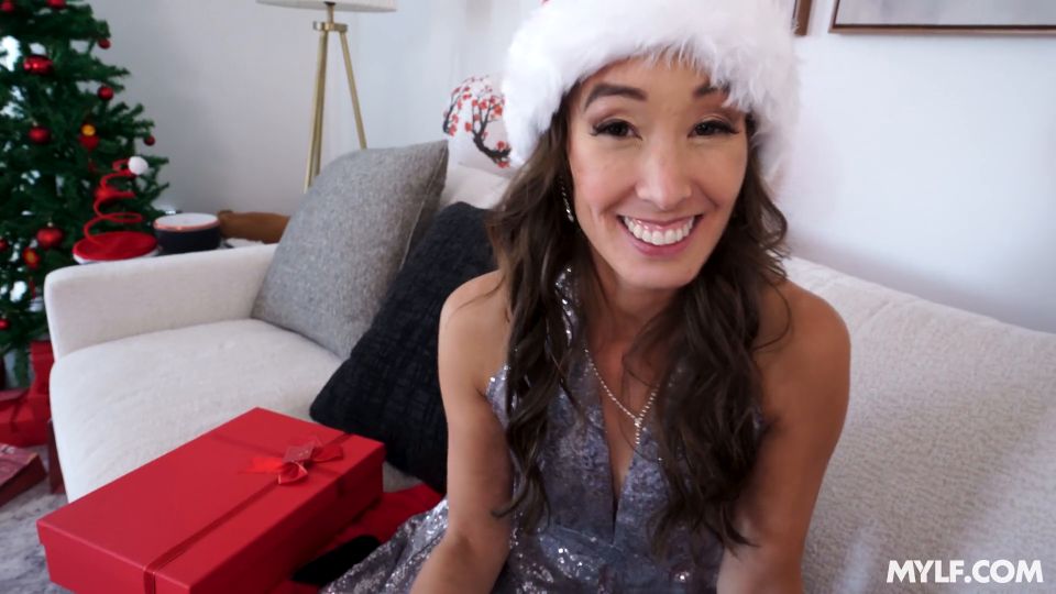 Christy Love - Esta Navidad, podemos intercambiar regalos y fluidos - FullHD 1080P