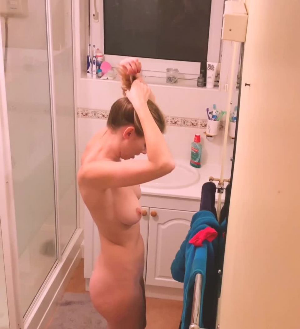 free porn video 18 Nice blonde girl undressing before shower. hidden cam, mom blonde porn ass on webcam 