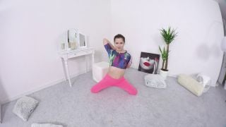 Sweet Teen Cassie Fire Stretching Her Flexi Body For Webcam