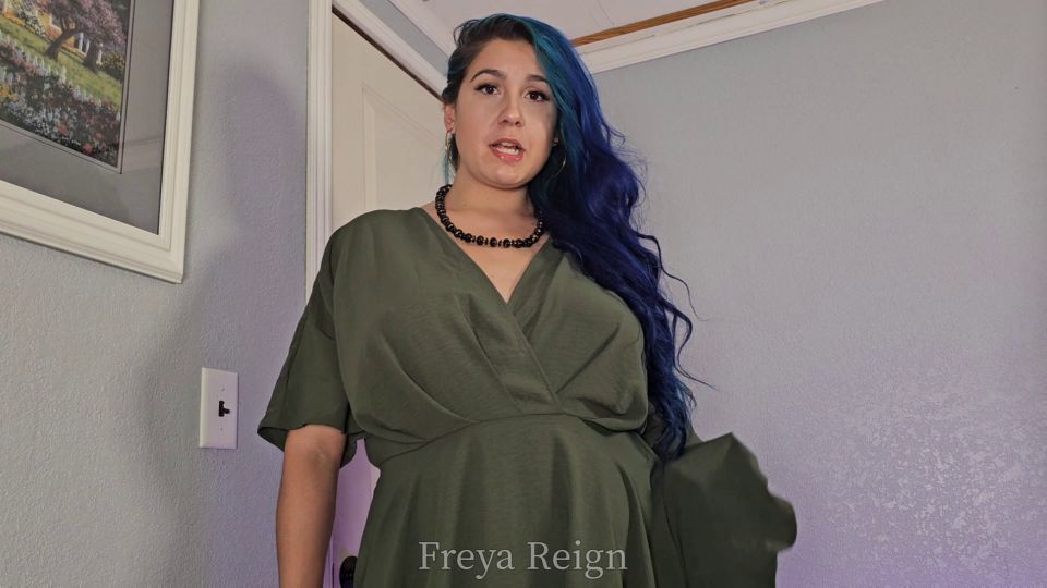 Freya Reign - Bragas emparejadas y un pene cerrado - Domme