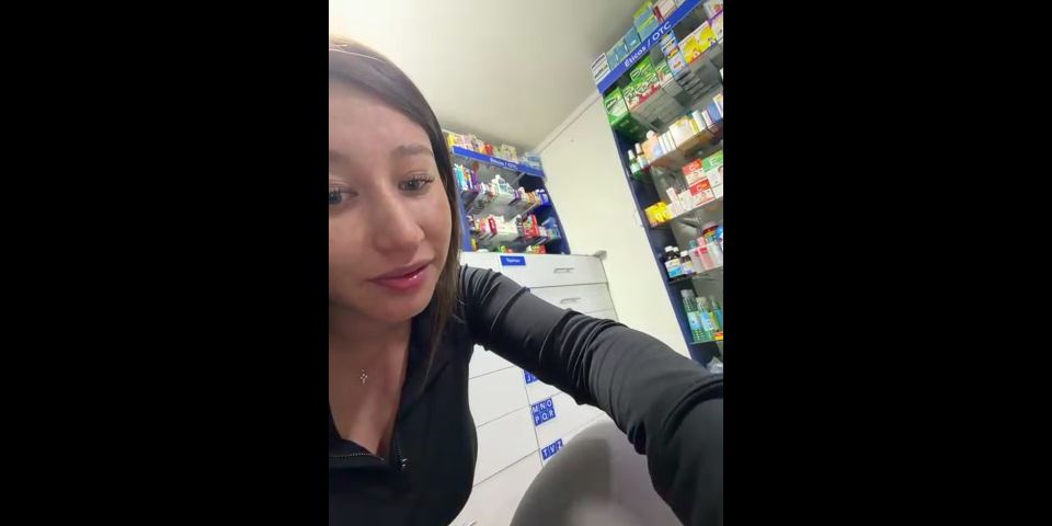 Aishadanver Follando con el Agente de Bienes Raíces - Yo voy a alquilar un apartamento y por mis transparencias termino follando con el cliente polla grande