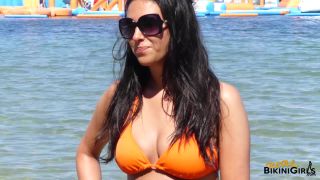 Shannon C – 20yo – Busty Orange Bikini