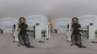 Natalia Forrest - Secretary Smartphone - (Virtual Reality)