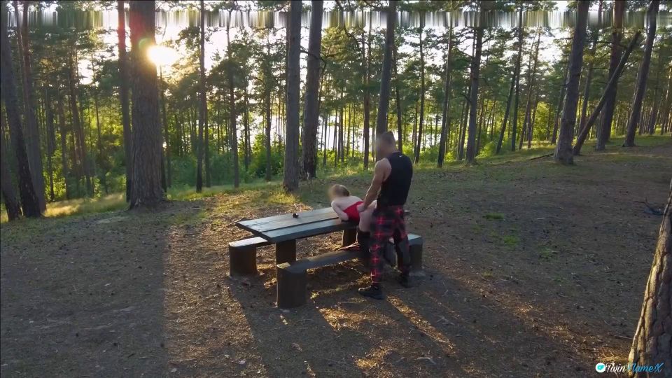 [K2S.CLUB] TwinFlameX - Für meinen Freund gebückt im Wald und fickte mich hart - FullHD 1080P