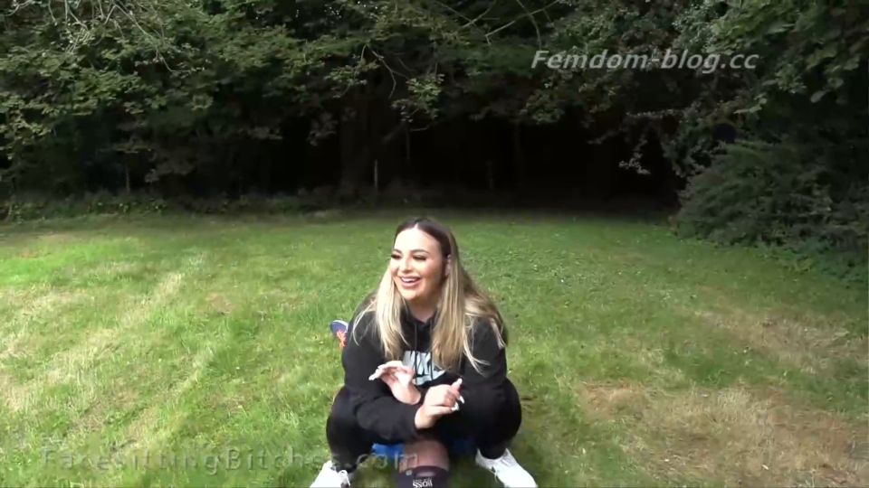  FacesittingBitches: Tainted Maitrise - Outdoor Gym Facesitting FB1568  Fetish   Fetish