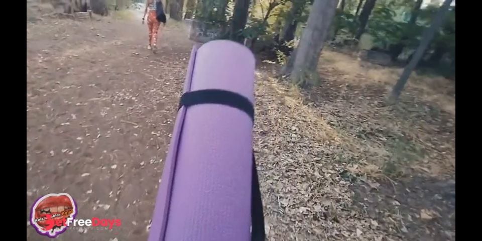 [GetFreeDays.com] Saliendo de mi clase de yoga un extrao me devuelve el mat, le invit un caf y lo foll en su auto Porn Video February 2023