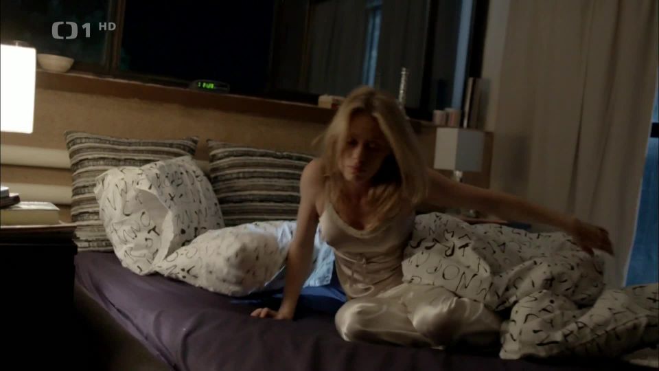 Linda Rybova - Skoda lasky s01e03 (2013) HD 1080p - (Celebrity porn)