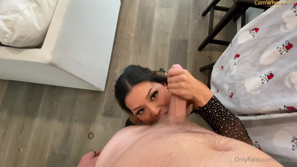 JezziXo de caliente vestido de mierda y semen en boca Onlyfans (Porno de Amateur)