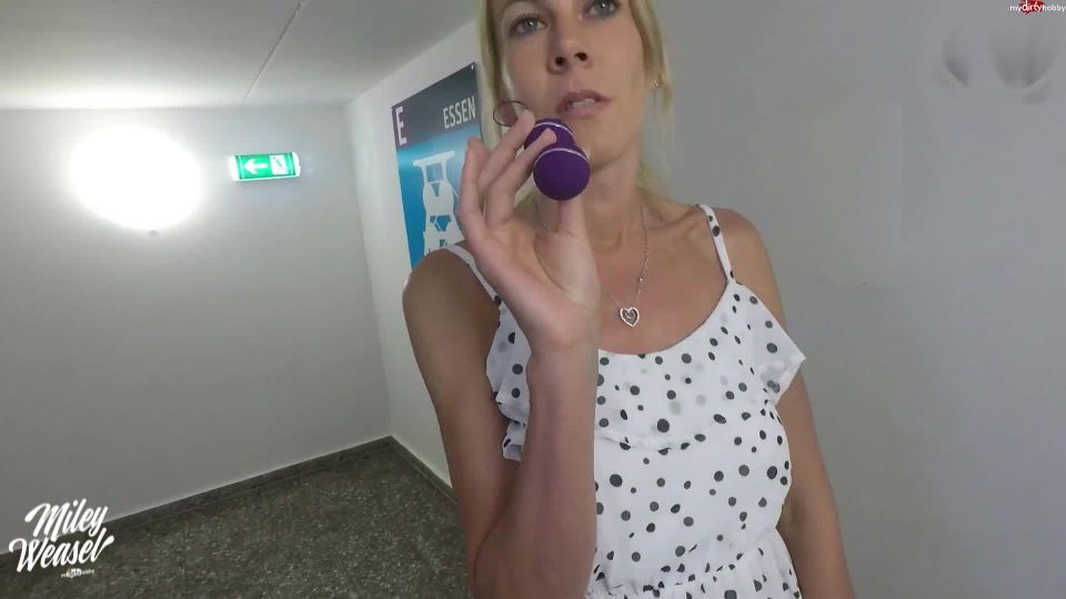 video 19 hardcore lesbian facesitting hardcore porn | Public How would you like that with MileyWeasel | german clips