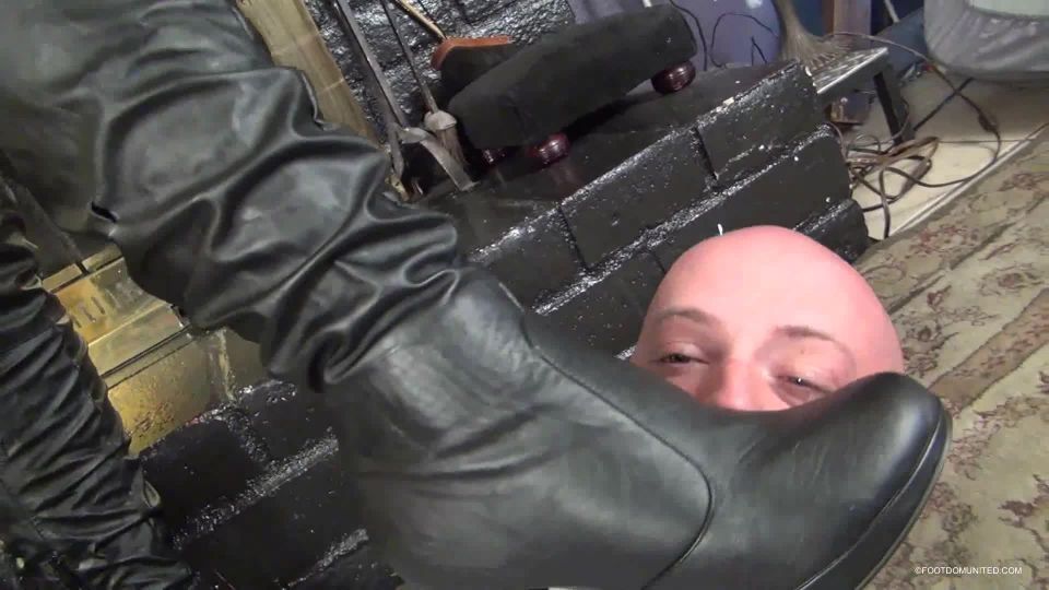 mistress shay – boot slaves