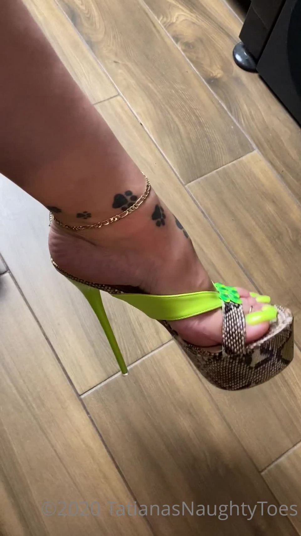 xxx clip 22 femdom empire foot worship feet porn | tatianasnaughtytoes-27-10-2020-1144192107-new-2020-10-27-not-so-mellow-yellow-pedicure | feet