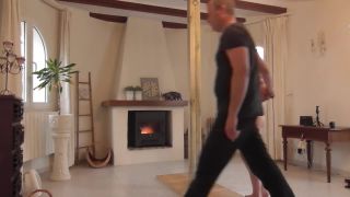 Sexy LittleRedGirl sufre más para el video Escorpión Se...