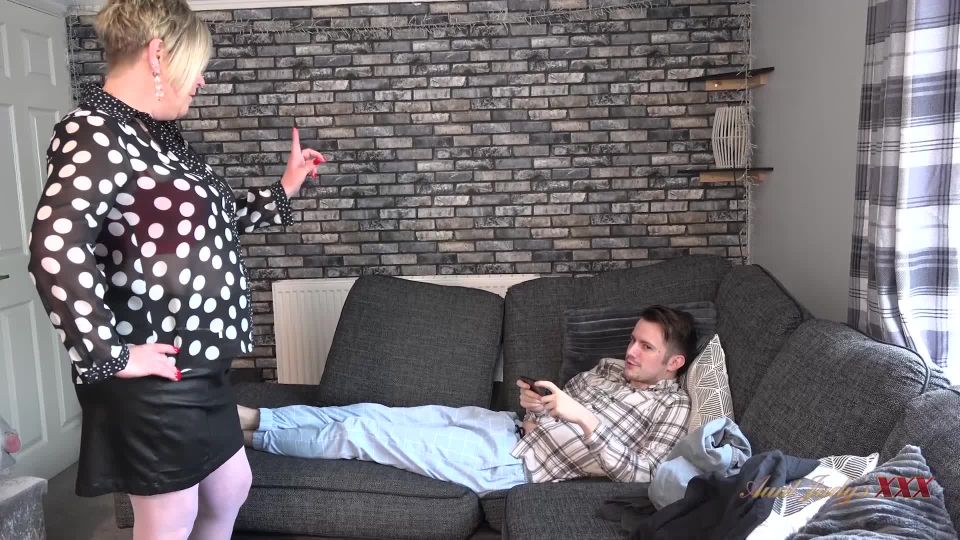 Video Chantelle Blue Confronts Her Lazy Lodger But Things Take A Se...