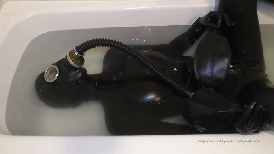 Gas Mask And Rebreather Bags Underwater Part 1 Of 2.
