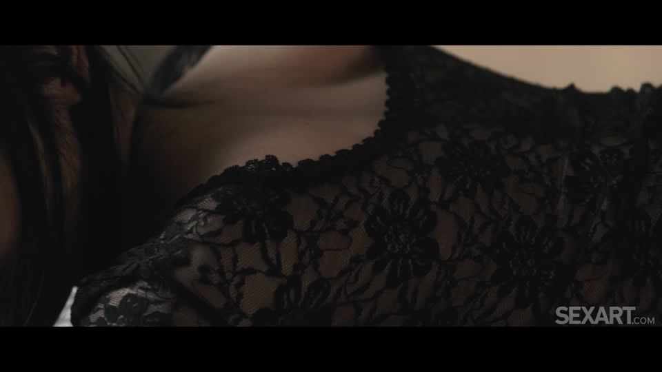 Alice Hernandez - Seduction Of Curves 1080P - Sex art