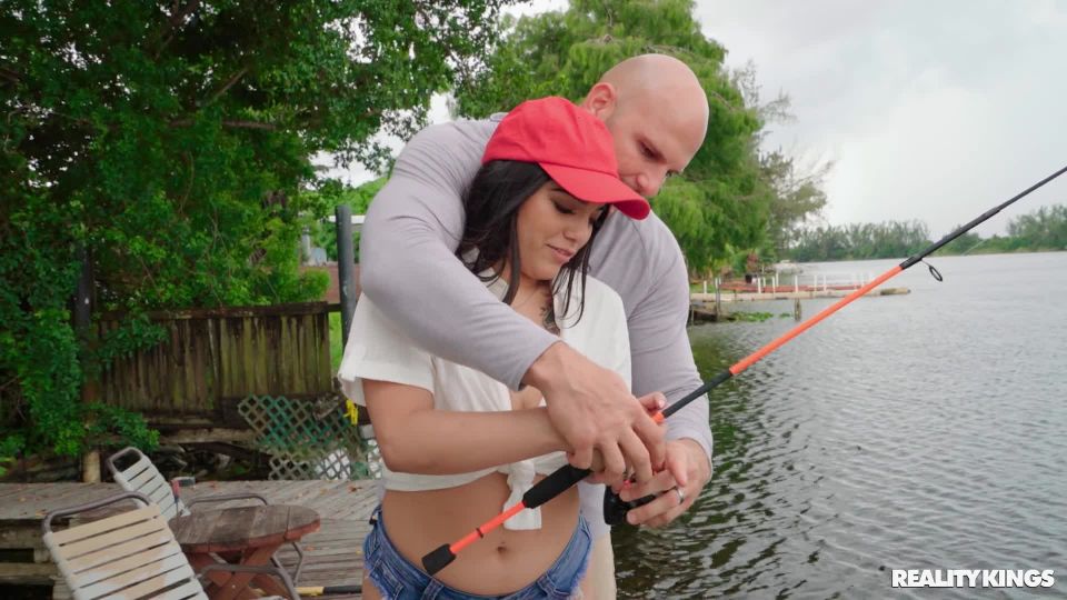 Julz Gotti - Teaching Big Tits To Fish - Teen