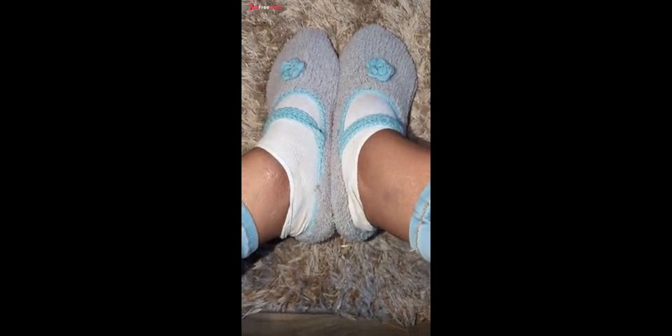 [GetFreeDays.com] sweaty slipper socks Sex Film October 2022