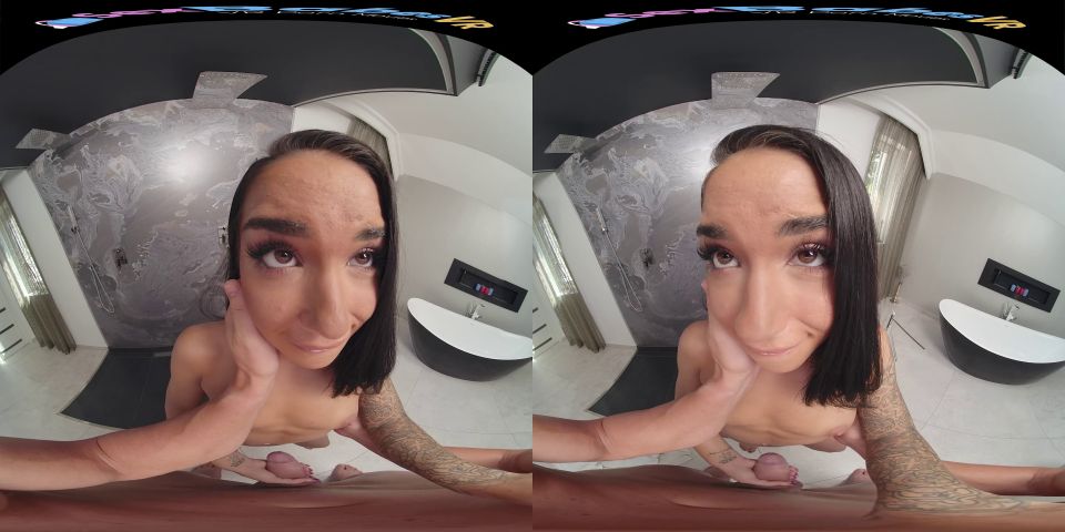 Seducing In The Shower - Gear VR