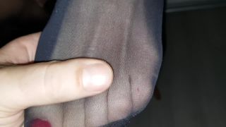 Pettit Looloo - Pussy warm-up before fisting - Hot Bich i...