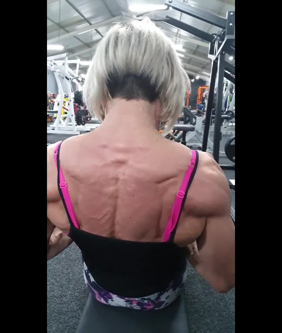 Julie Pereira - juliepereirapt () Juliepereirapt - my sexy back muscle 16-11-2019